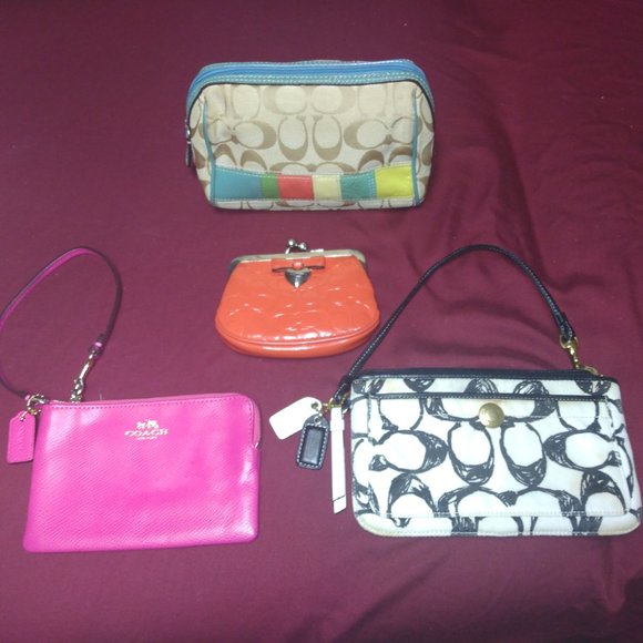 ❤️Lot 4 COACH Wristlet Kisslock Wallet Cosmetic Makeup Case 3 Hangtags/Fobs - Picture 1 of 10
